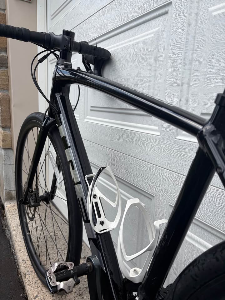 2022 Trek Domane AL 4 photo 5