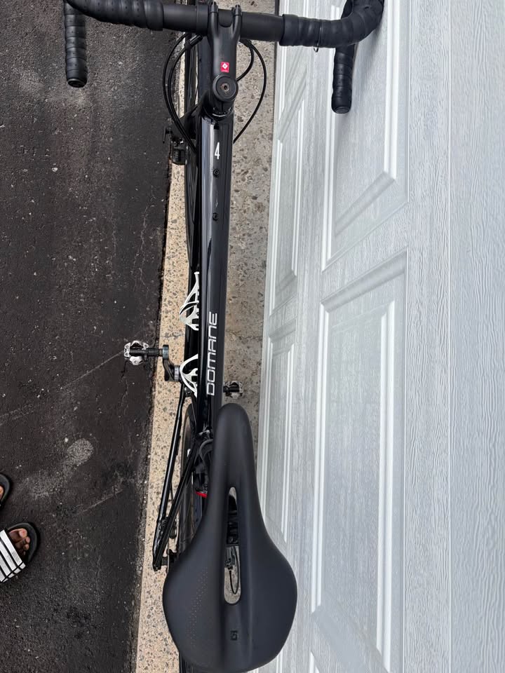 2022 Trek Domane AL 4 photo 4