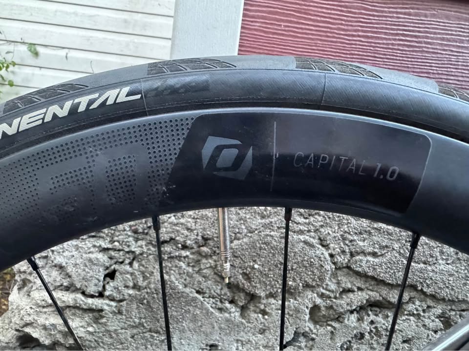2021 Scott Addict RC photo 3