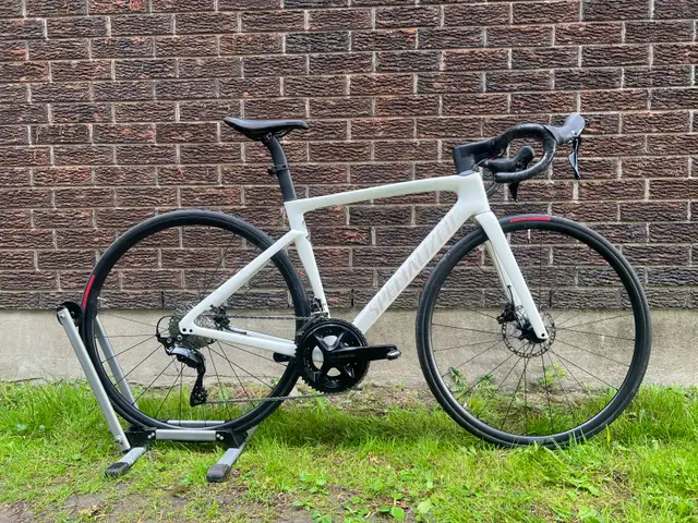2025 Specialized Tarmac SL7 photo 2