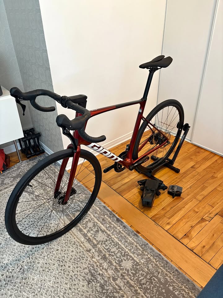 2026 Giant Defy Advanced 2