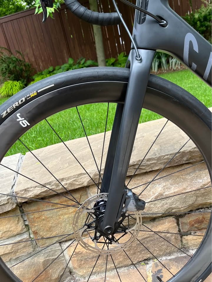 2022 Canyon Ultimate CF SLX photo 4