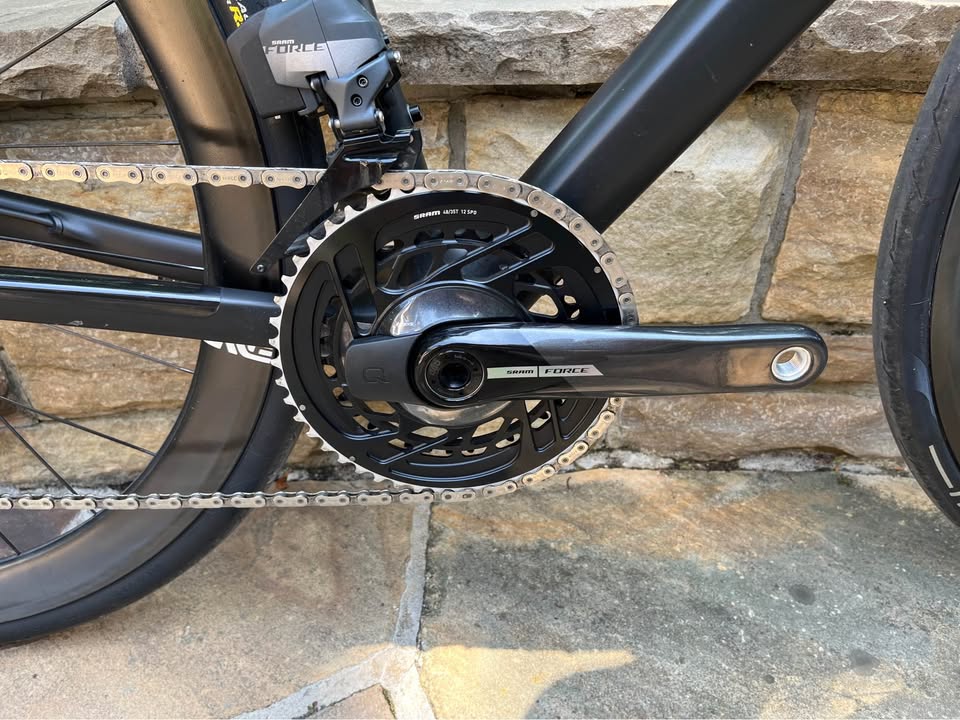 2022 Canyon Ultimate CF SLX photo 2