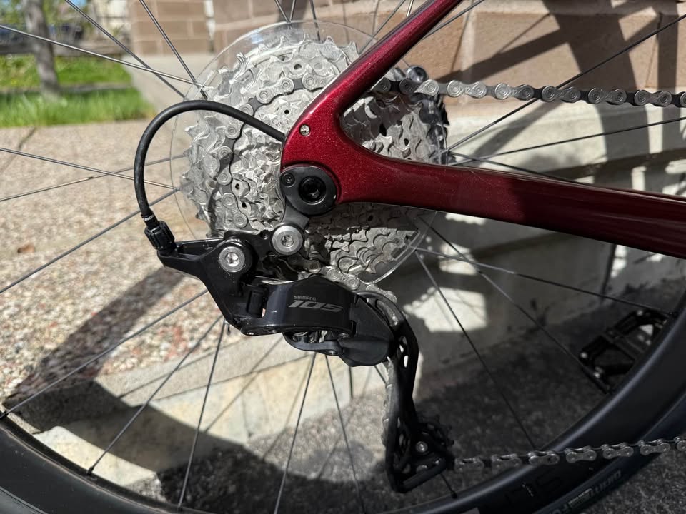 2024 Giant Defy Advanced 2 photo 5