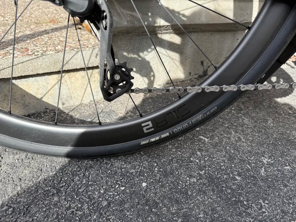 2024 Giant Defy Advanced 2 photo 3