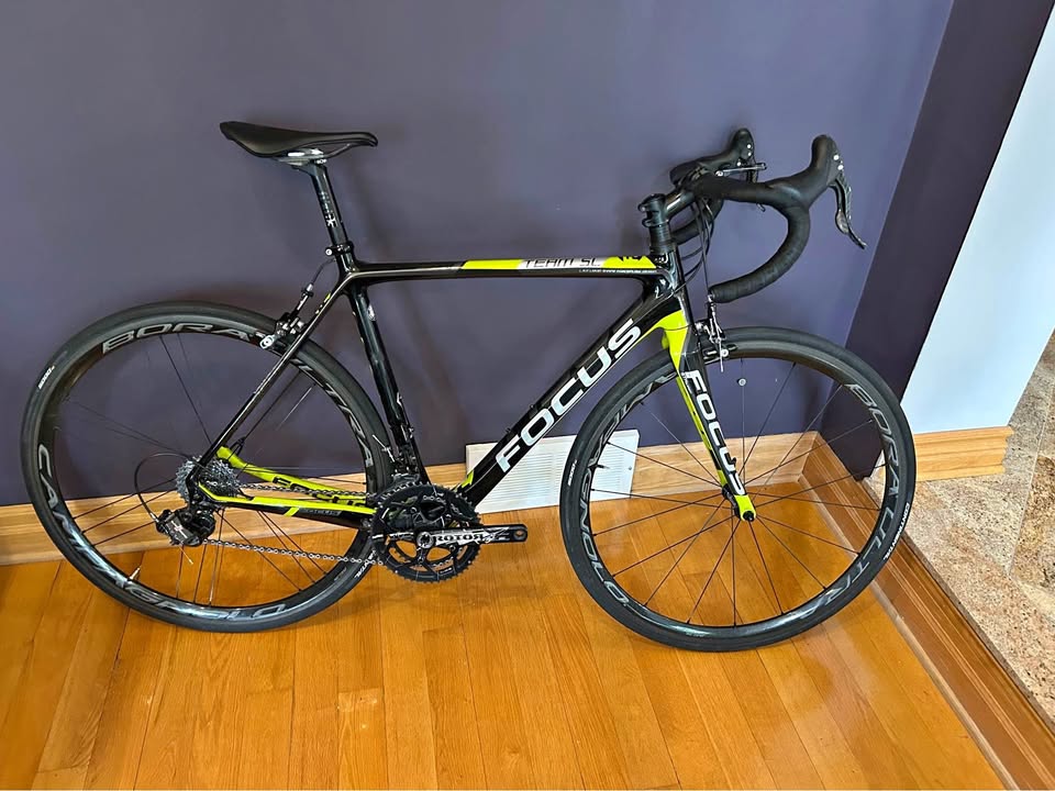 2022 Focus Izalco SL Team