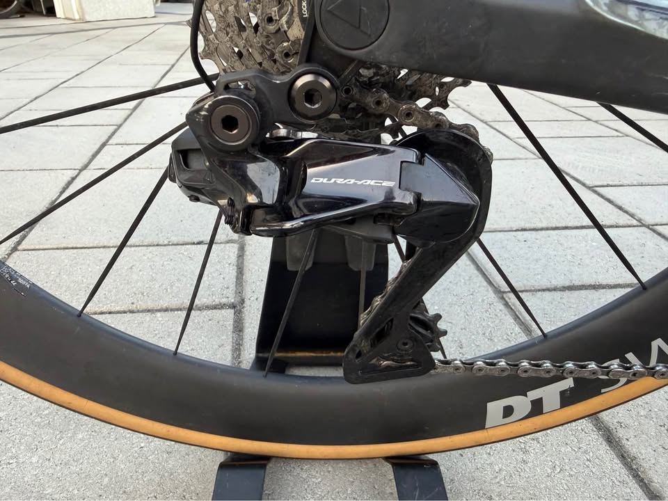 2022 Canyon Aeroad CFR photo 3