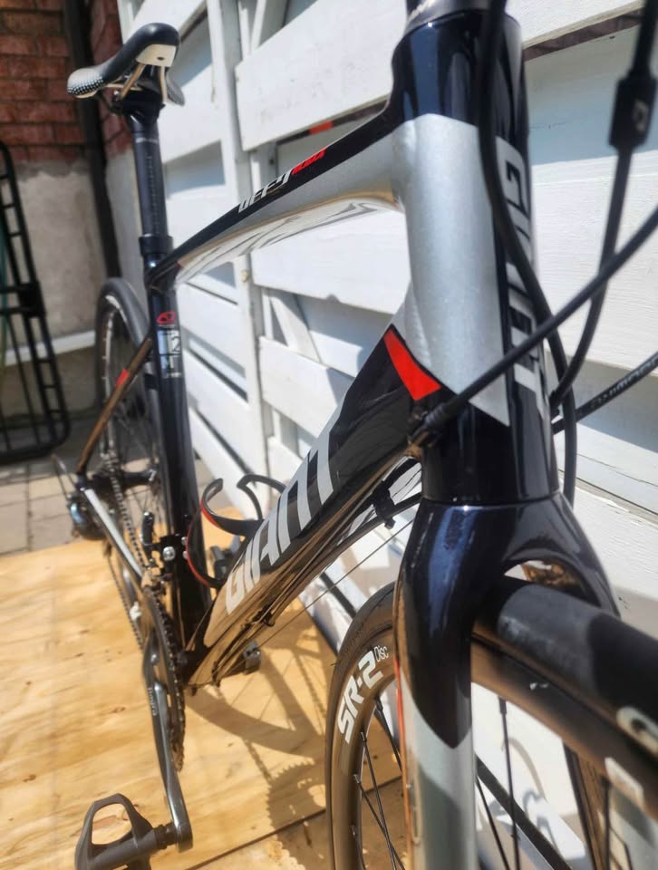 2022 Giant Defy photo 4