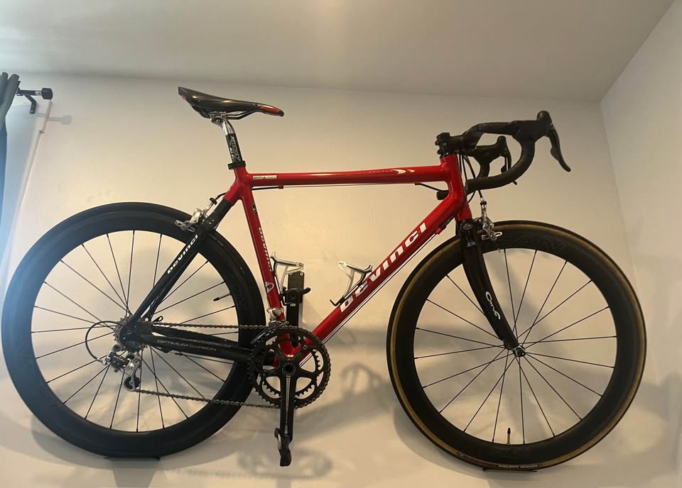 2022 Devinci Apogee