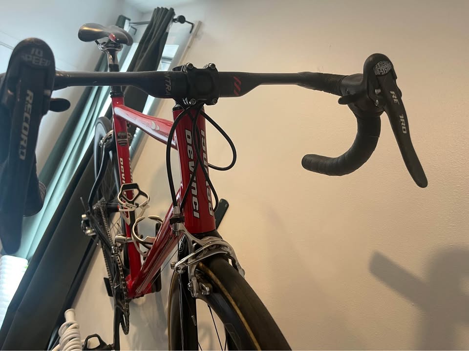 2022 Devinci Apogee photo 2