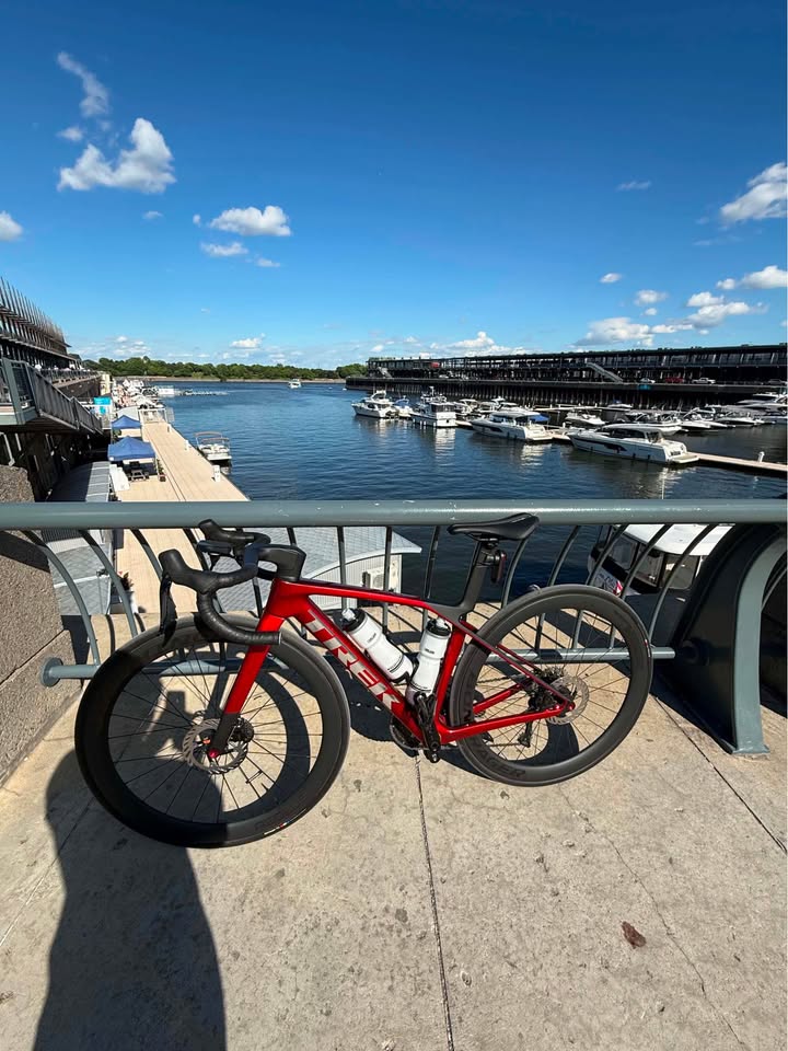 2022 Trek Madone SL6 Gen 8 photo 2