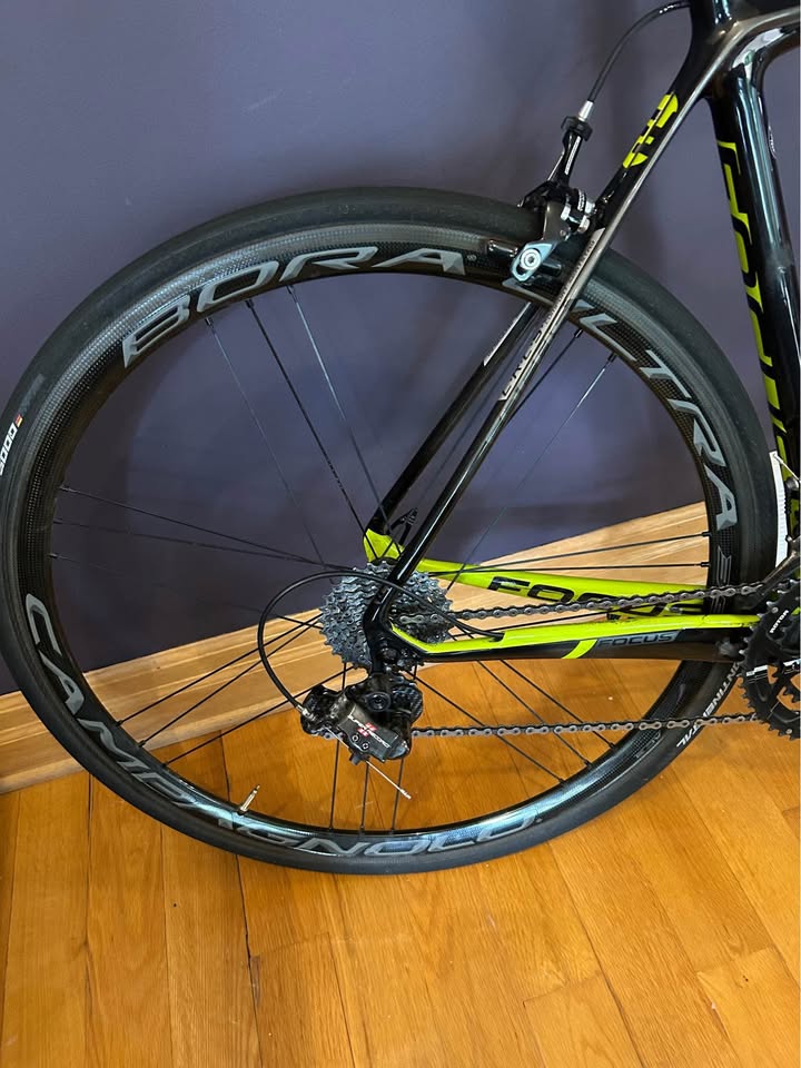 2022 Focus Izalco SL Team photo 2
